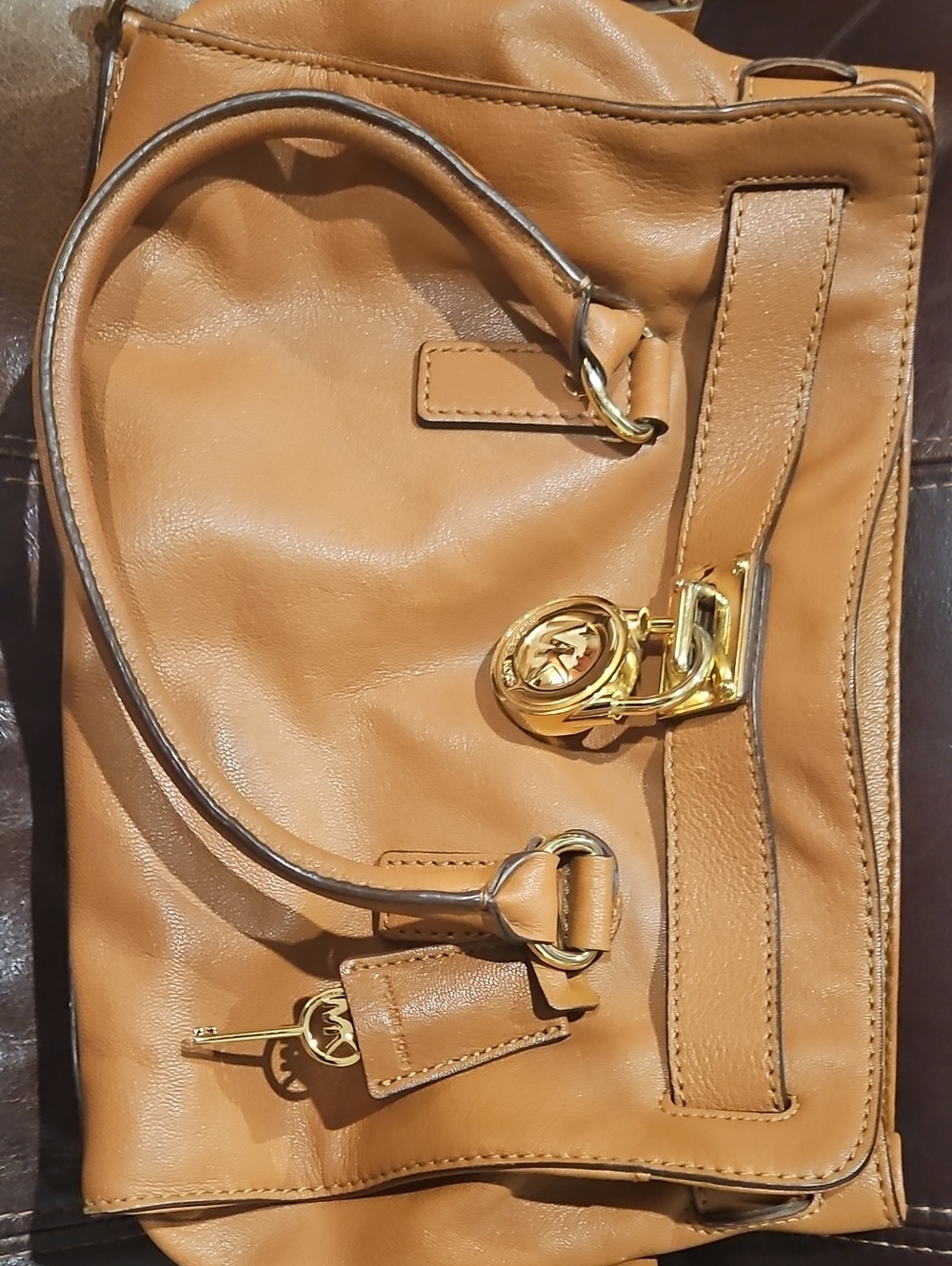 Tan Michael Kors Tote with LOCK & KEY